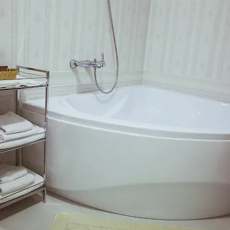 Warszawa 4* Malekhuv